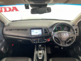 ドライバーの操作性・視認性に配慮した運転席。