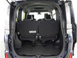 開口部の広いラゲージスペースは、ゴルフバックなどの荷物もラクラク積み込めます。