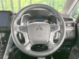 【純正革巻きステアリング】上質な革を使用することで、手にしっかり馴染みとても運転しやすいハンドルです♪
