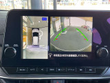 『アラウンドビューモニター』は、空から見下ろすような視点で、スムースな駐車と安全確認をサポートします。