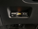 ハンドルの左下にETC2.0がついています。高速道路の料金所の通過も楽々です。 カードの取り出しもしやすい場所についています。