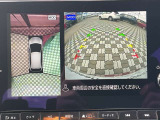 アラウンドビューモニター。前後左右の4つのカメラで車を上から見たような映像をナビ画面に映すので人や物を確認できとても安全です。