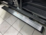 【電動サイドステップ】車高の高いお車でも、これがあれば小さいお子様の乗り降りも楽々♪スライドドアと連動して作動する為、煩わしい操作は不要です!