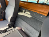 広くて便利なシートバックスペース