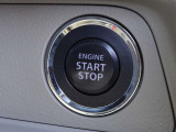 【プッシュスタート】キーが車内にあれば、エンジンの始動・停止はブレーキを踏んでスイッチを押すだけ!キーを取り出す手間を省き、ワンプッシュで操作するので簡単でスムーズ!