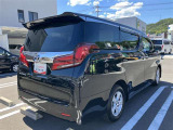 ゆとりある広々とした車内空間は、ドライブを始め買い物やレジャーなど、幅広く活躍します。一人でもみんなとでもお出かけを楽しみましょう!