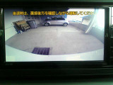 バックモニターで駐車も安心