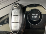【インテリジェントキー】カバンやポケットに入れたままでもドアの施錠・解錠が可能なスマートキーを装備。エンジンのオン・オフ時もカギを取り出す必要が無いからとっても便利です♪