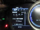 運転席のメータパネル類は常に視界に入る場所ですので、大事なチェックポイントです。ぜひ実際にご乗車ください。