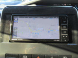 社外カーナビゲーション・地図も見やすく、初めての道もこれがあれば安心ですね。