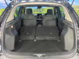 後席を格納すると、これだけの広さが!シーンに合わせたシートアレンジで、大きな荷物も積むことが出来ます♪