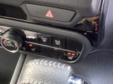 運転席/助手席シートヒーターで寒い日もすぐに温かくなり快適に過ごせます。2段階の温度調整が可能です