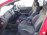NISMO専用スエード調スポーツシート(nismoロゴ入り、レッドステッチ付)&ドアトリムクロス