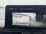 ドライブレコーダー前後。映像と音声で運転を記録してくれるので万が一の時にも安心です。