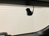 後方にもドライブレコーダーのカメラ(社外品)が付いています。前後両方でお車の周りを監視・記録いたします。