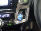 エレクトロシフトマチック(電子式シフトレバー)を採用しております(^^♪直感的に操作することができます!