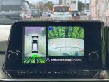【アラウンドビューモニター】専用のカメラにより、上から見下ろしたような視点で360度クルマの周囲を確認することができます☆死角部分も確認しやすく、狭い場所での切り返しや駐車もスムーズに行えます。