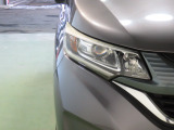 LEDヘッドライトは、点灯の瞬間から光量を発揮し、突然暗くなるトンネルなどでの安定感を高めます。