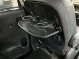 セカンドシート用パーソナルテーブル(サードシート用もあります)