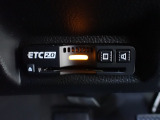 デザインスッキリのビルトイン『ETC』!高速道路の特典はもちろん、キャッシュレスなので料金所では徐行するだけで通過可能です!