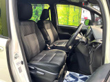 運転席シート廻りは使用感も少なく、良好な状態となっています。丁寧に使われていたことがよくわかりますね。