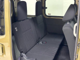 後部座席もキレイな状態です♪