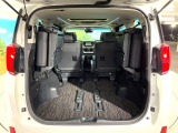 普段のお買い物や通勤、送迎等に十分な荷室スペースを確保しております。セカンドシートを倒すと、大きな荷物の積載も可能です♪