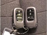 便利なスマートキー。ボタンひとつで開錠できます。