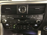 左右独立温度コントロールフルオートエアコンです。運転席、助手席それぞれで独立して温度設定ができます。冷え性の方が乗っても安心ですね♪