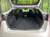 普段のお買い物や通勤、送迎等に十分な荷室スペースを確保しております。セカンドシートを倒すと、大きな荷物の積載も可能です♪