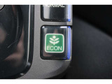 ECONスイッチの効果とあなたの運転で、クルマと力をあわせ「燃費向上=ガソリン代の節約=CO2 削減」のチャレンジをお楽しみください。