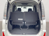 普段のお買い物や通勤、送迎等に十分な荷室スペースを確保しております。セカンドシートを倒すと、大きな荷物の積載も可能です♪