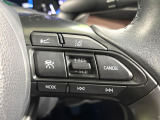 【レーダークルーズコントロール】高速道路での長距離走行が楽に!!自動で速度を保つクルーズコントロールが、衝突軽減システムと連携し、前方の車両を感知して車間を保つように速度調節してくれます!!