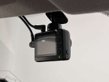 ドライブレコーダーの写真です。事故などの際、車両前方の映像を記録します