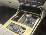 【電動サイドパーキング】便利な電動式パーキングブレーキ(オートホールド機能)付♪渋滞や信号待ちの時も、足が疲れにくいです!