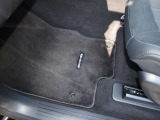 純正のフロアマットです