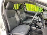運転席シート廻りは使用感も少なく、良好な状態となっています。前オーナー様が丁寧に使っていたことがよくわかりますね。