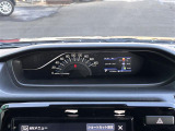 【スピードメーター】メーターがシンプルで見やすく運転しやすいですね!