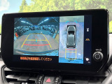 【パノラミックビューモニター】専用のカメラにより、上から見下ろしたような視点で360度クルマの周囲を確認することができます☆死角部分も確認しやすく、狭い場所での切り返しや駐車もスムーズに行えます。