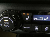 エアコン操作パネルにシートヒータスイッチ