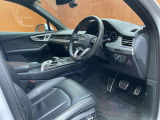 Q7 45 TFSI クワトロ 4WD アダプティブエアサスペンション 本革シート