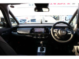 ドライバー目線の画像です。室内や視界もとても広いため運転しやすいですよ。ぜひご来店の際はお掛け下さい。