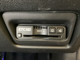 ハンドルの右下にETC2.0がついています。高速道路の料金所の通過も楽々です!。 カードの取り出しもしやすい場所についています。