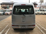 いつも笑顔で仕事に取り組んでいます。お客様にも笑顔になって頂けるよう全力でサポート・バックアップいたします!