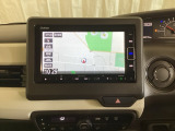 ナビゲーションはフルセグTV、インターナビ対応のGathers純正メモリーナビを搭載しています。Bluetoothオーディオ機能がありますので、スマートフォンなどの音楽も再生できます。