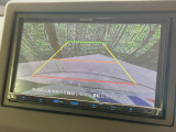 【バックカメラ】駐車時に後方がリアルタイム映像で確認できます。大型商業施設や立体駐車場での駐車時や、夜間のバック時に大活躍!運転スキルに関わらず、今や必須となった装備のひとつです!