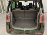広々としたカーゴスペース。週末のお買い物や長期旅行のたくさんの荷物も積載できます。