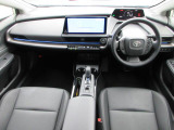 プリウス 2.0 Z E-Four 4WD ETC2.0 全周囲カメラ