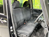 運転席シート廻りは使用感も少なく、良好な状態となっています。丁寧に使われていたことがよくわかりますね。