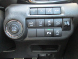 キーレスプッシュスタート。豊富な装備も魅力的!各機能の切り替えボタンは運転席から操作ラクラク。
